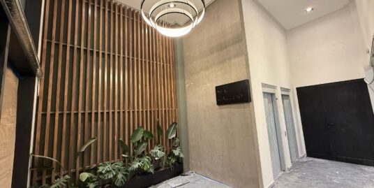 Av. Riestra 5800, Villa Lugano