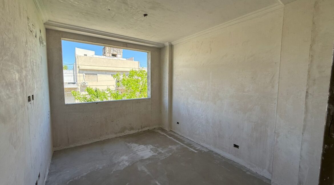 WhatsApp Image 2025-10-27 at 15.37.14 (1)